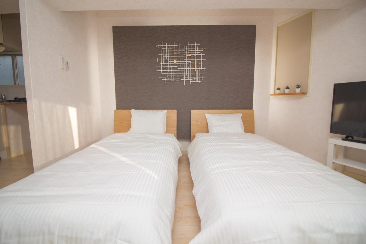 Apartemen J-lumina 201 *